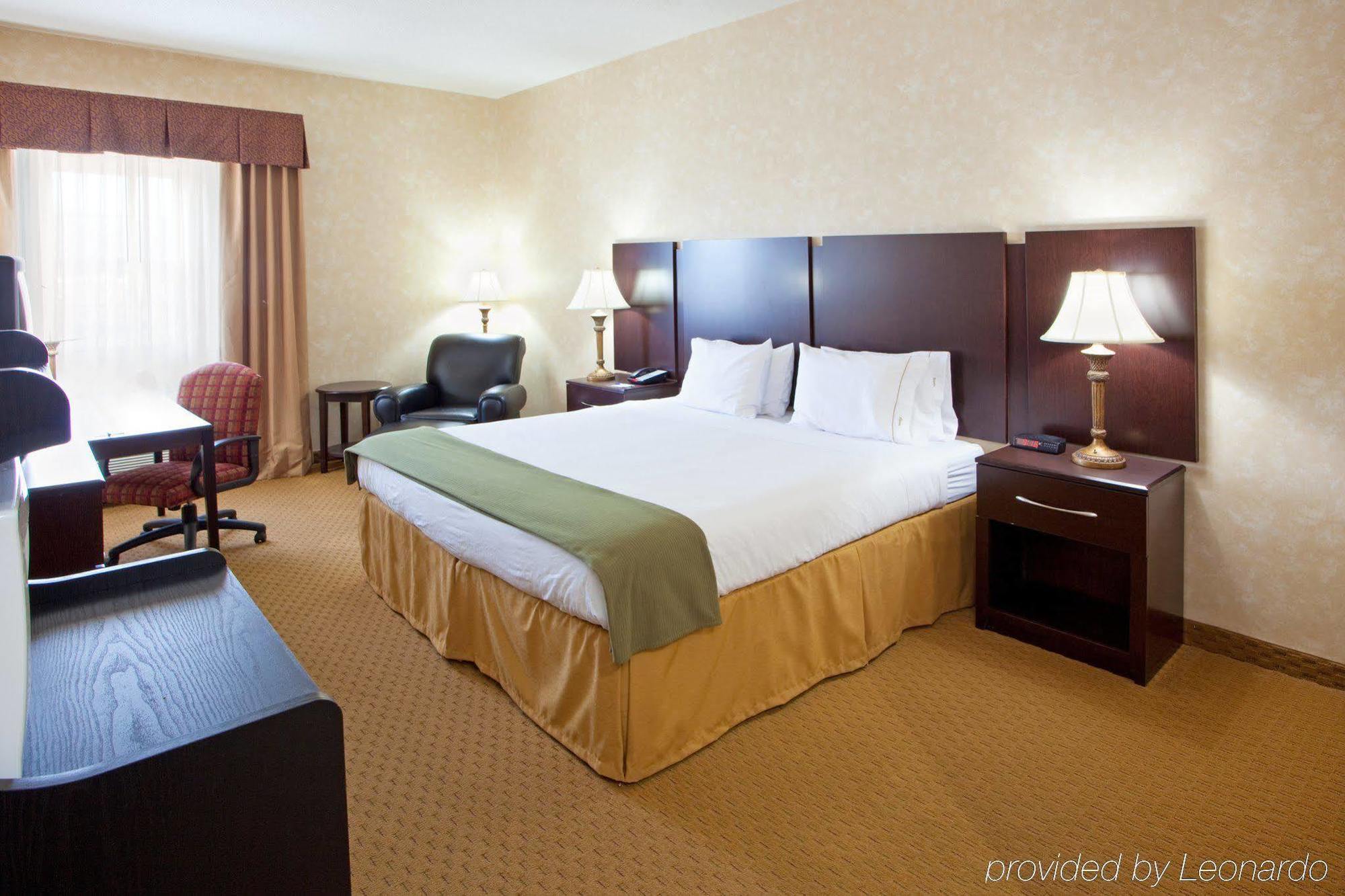 Holiday Inn Express Prince Frederick By Ihg Exterior foto